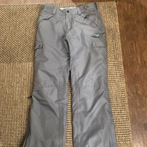 Women’s snow pants